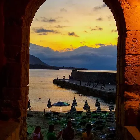 Balcone Sulla Oda ve Kahvaltı Cefalù