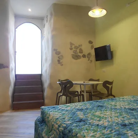 Oda ve Kahvaltı Balcone Sulla 4*
